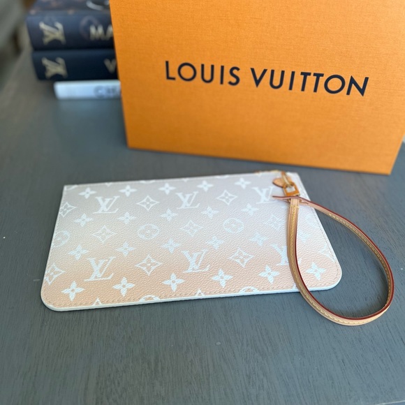 Louis Vuitton Neverfull Pochette By The Pool Monogram Giant - Picture 7 of 14